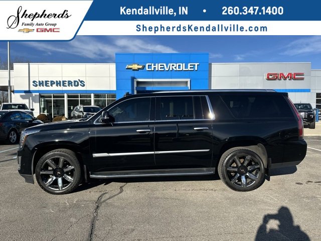 2019 Cadillac Escalade ESV Luxury's photo