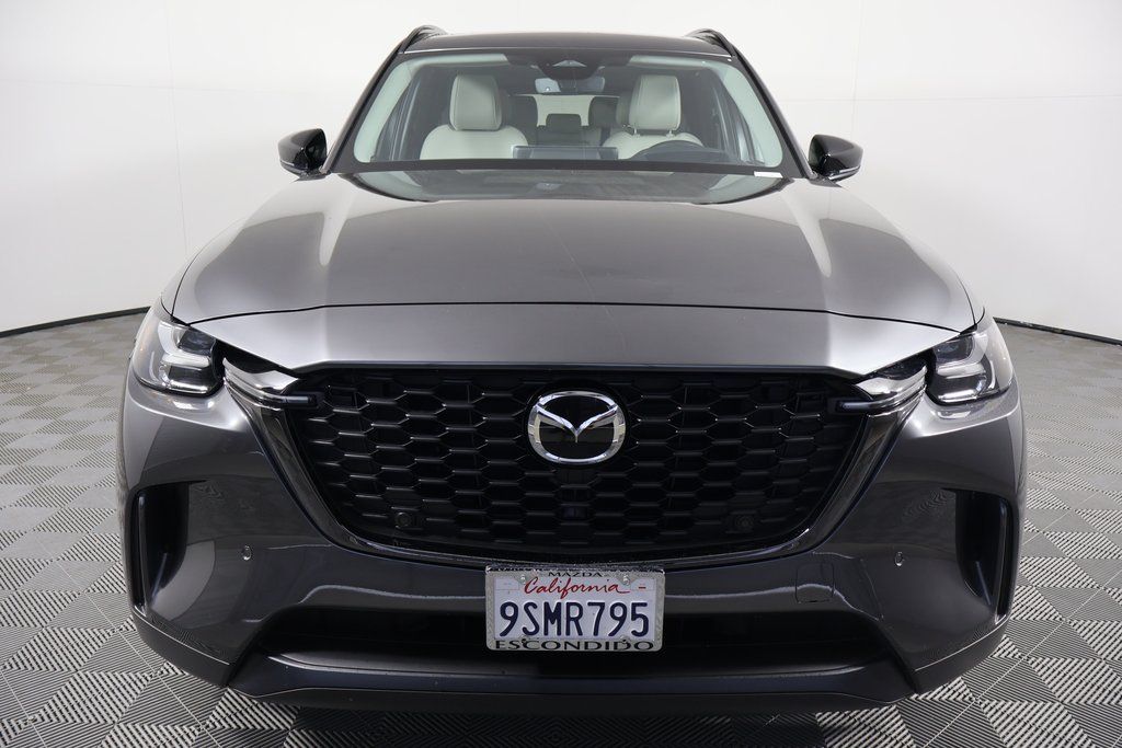 2025 Mazda CX-90 Premium photo 2