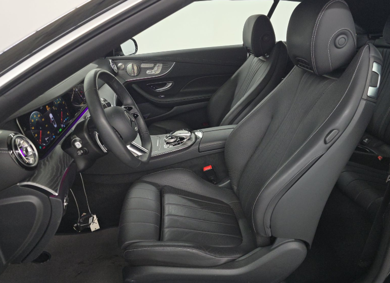 2023 Mercedes Benz E 450 photo 3