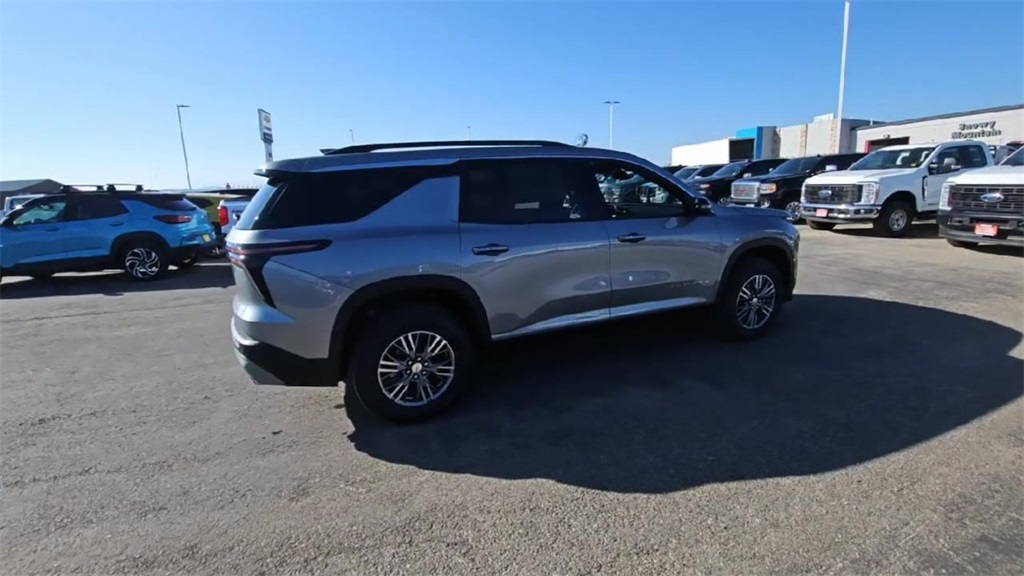 2026 Chevrolet Traverse photo 8