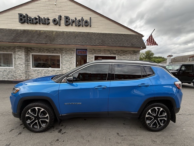 2022 Jeep Compass Limited photo 4