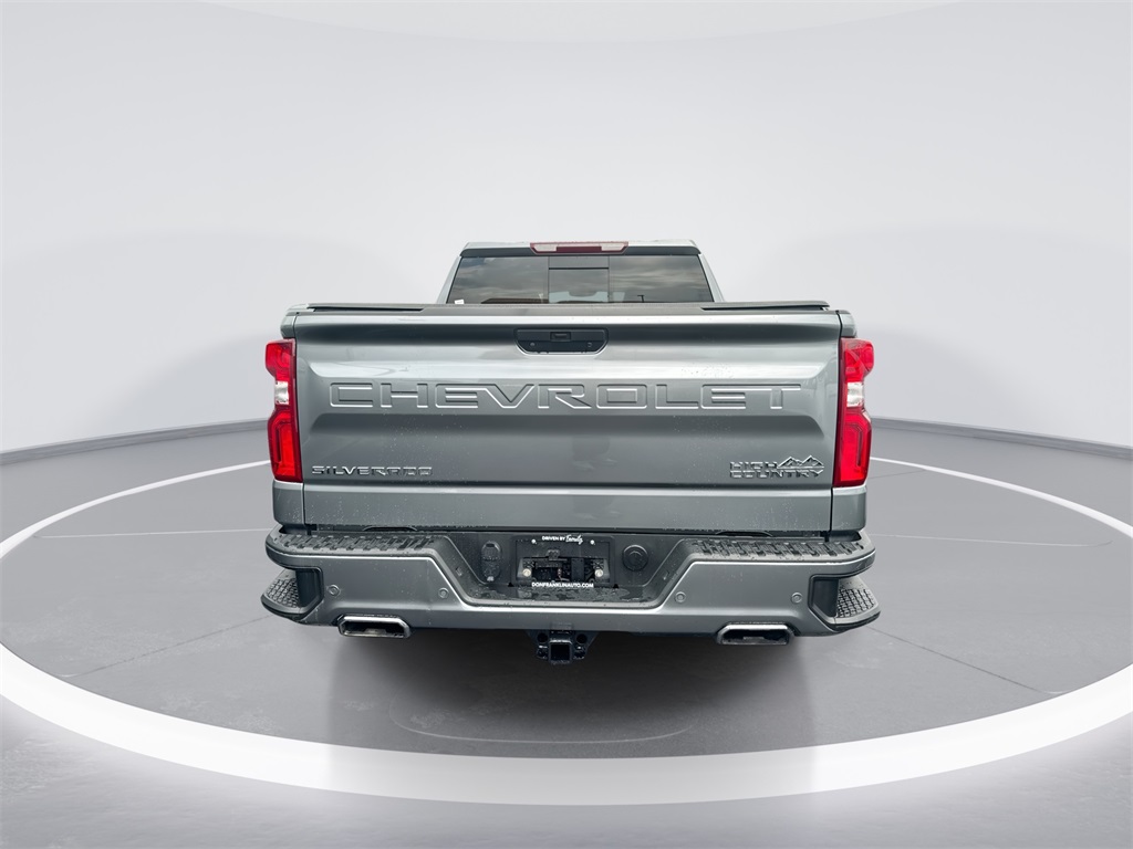 2021 Chevrolet Silverado 1500 High Country photo 3
