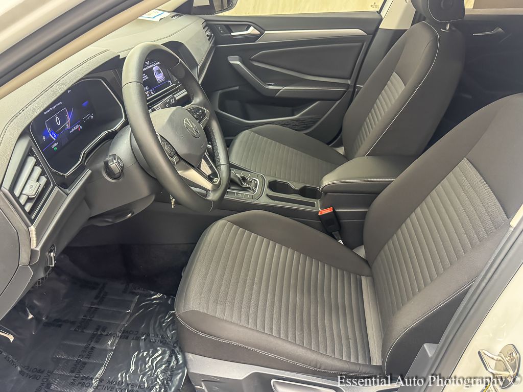 2024 VOLKSWAGEN JETTA - Image 10