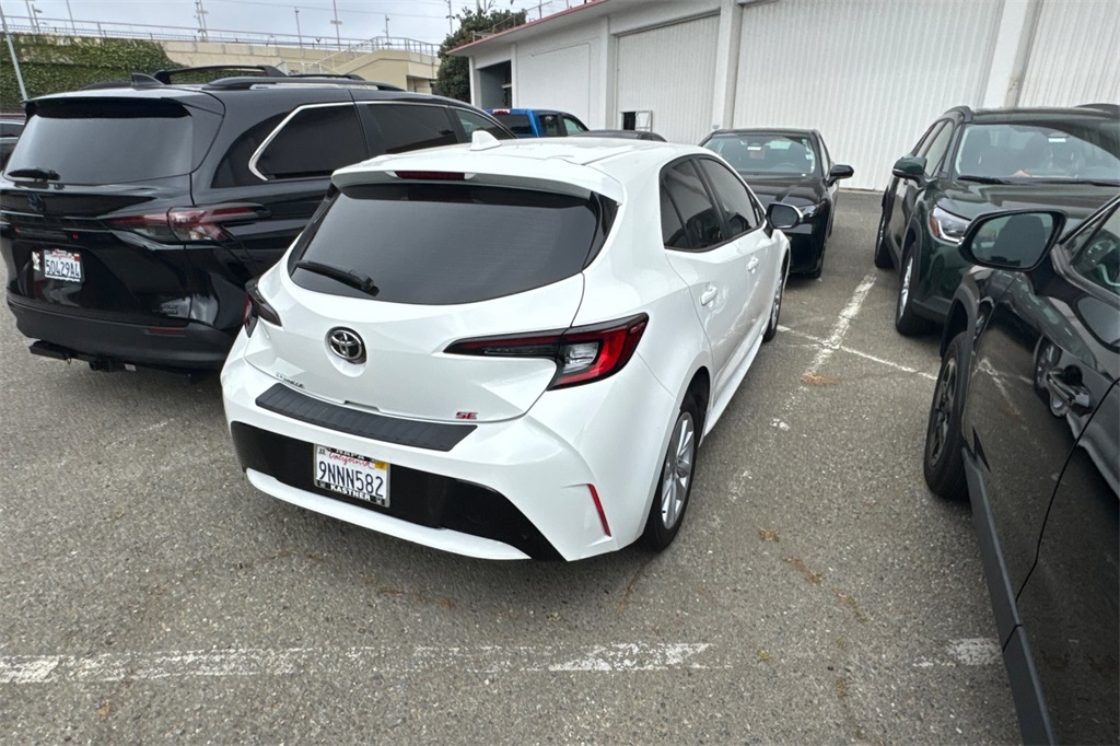 2025 Toyota Corolla SE photo 3