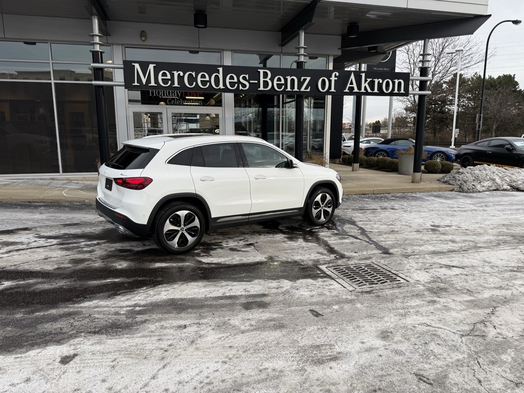 2026 Mercedes-Benz GLA GLA 250's photo