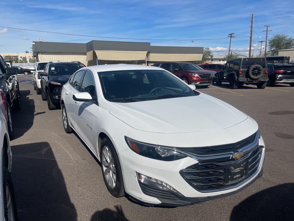 2022 Chevrolet Malibu 1LT photo 2