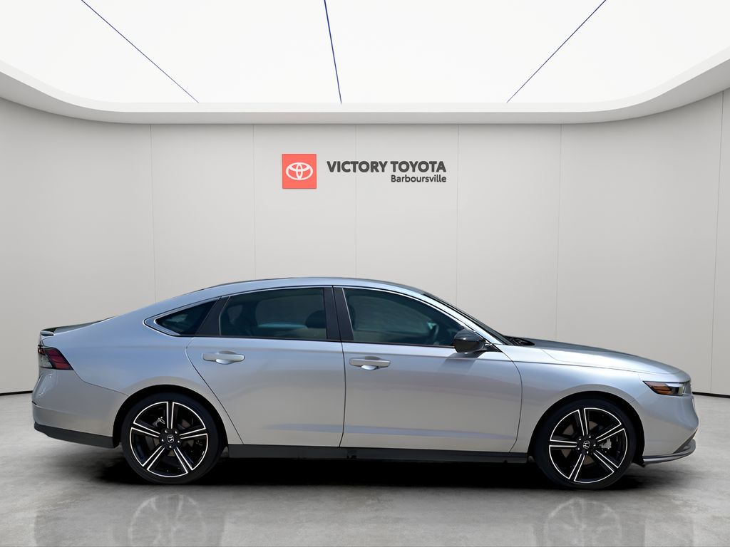 2025 Honda Accord Hybrid Sport photo 2