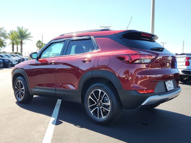 2024 Chevrolet Trailblazer LT photo 3