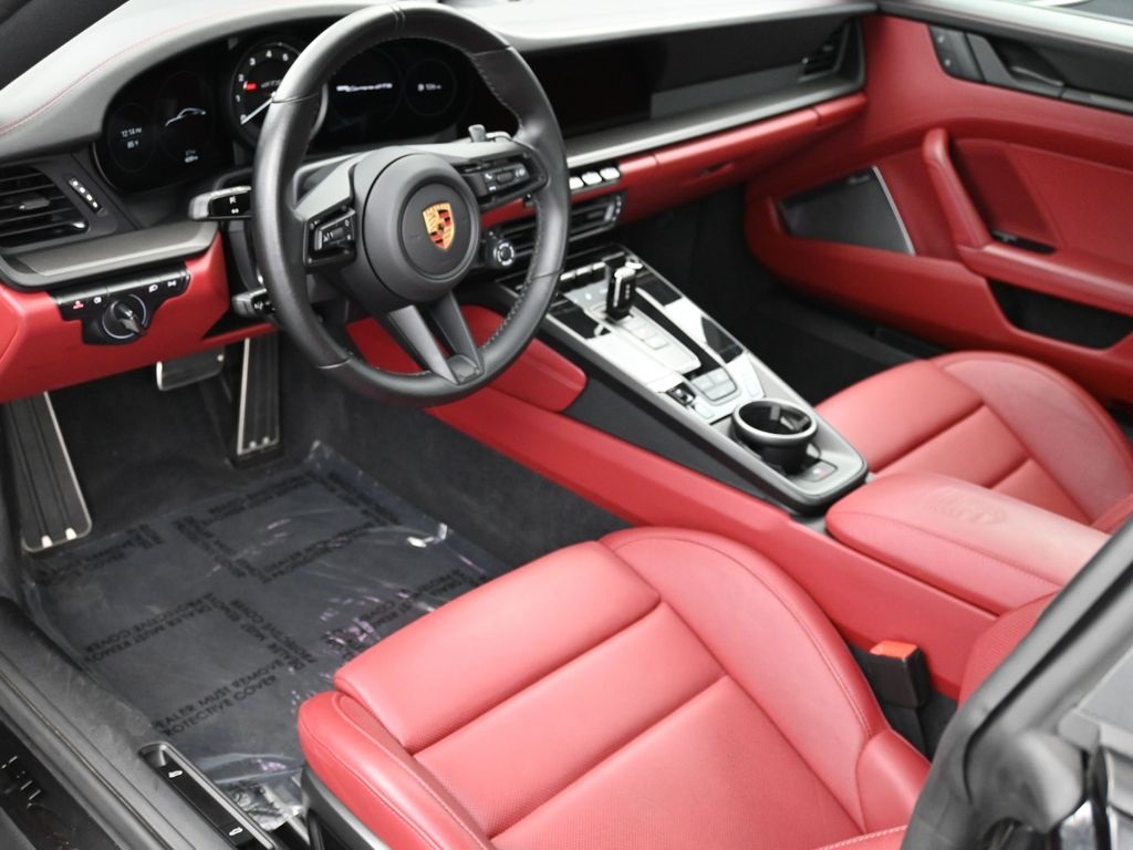 2024 Porsche 911 GTS photo 3