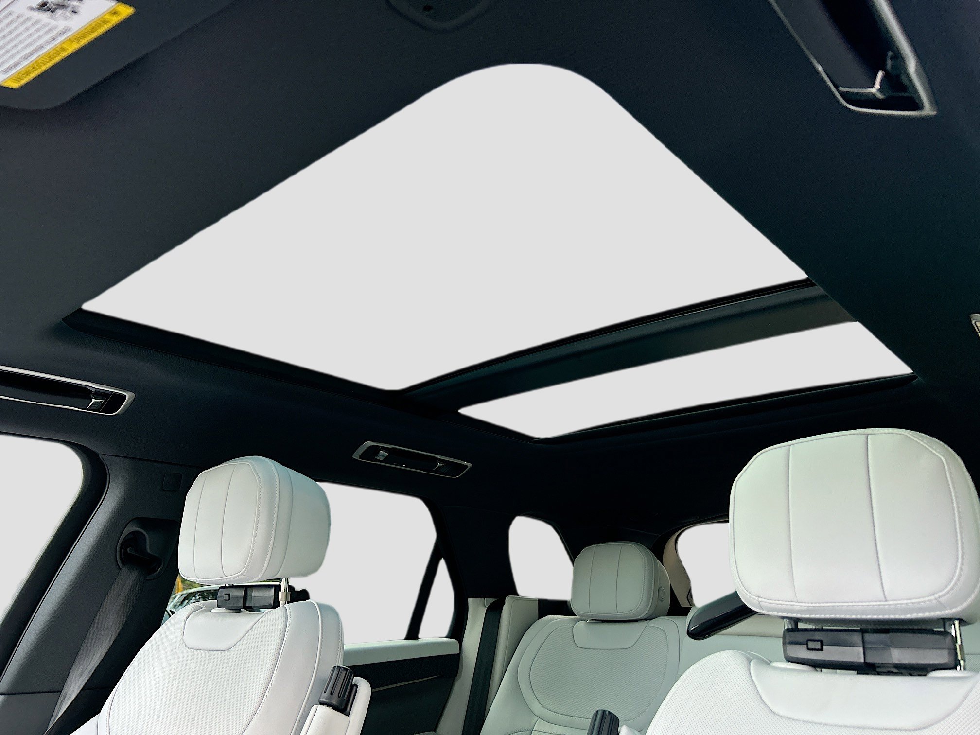 2025 Land Rover Range Rover Sport SE photo 23