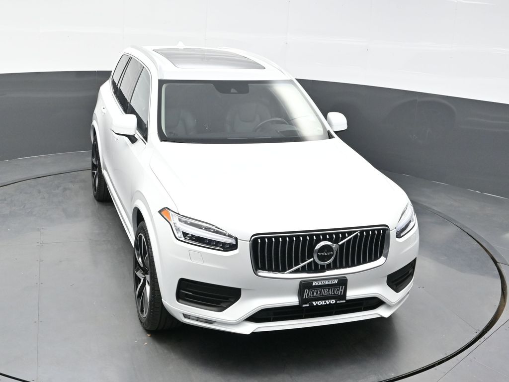 2022 Volvo XC90 T6 Momentum photo 25