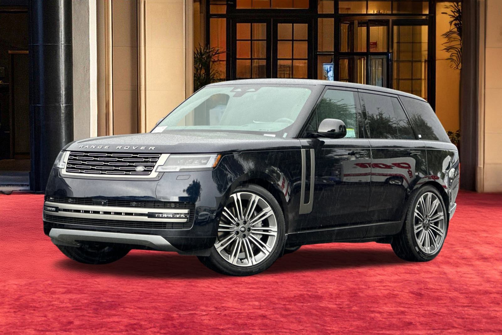 2025 Land Rover Range Rover SE's photo