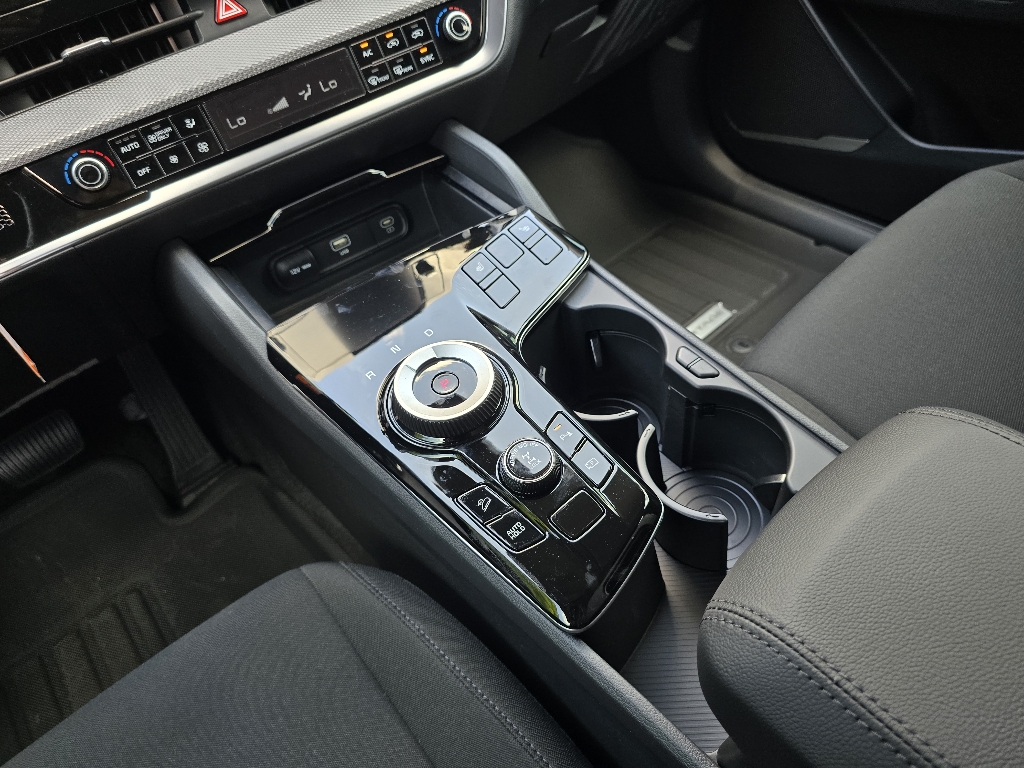 2025 Kia Sportage LX photo 9