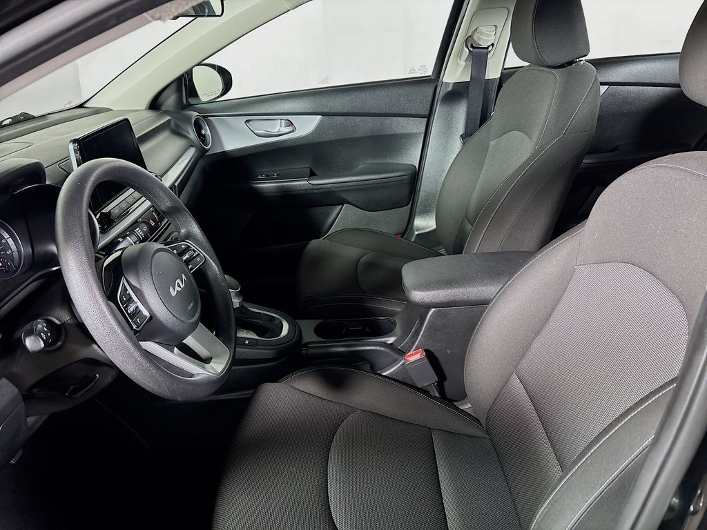 2023 Kia Forte LXS photo 10