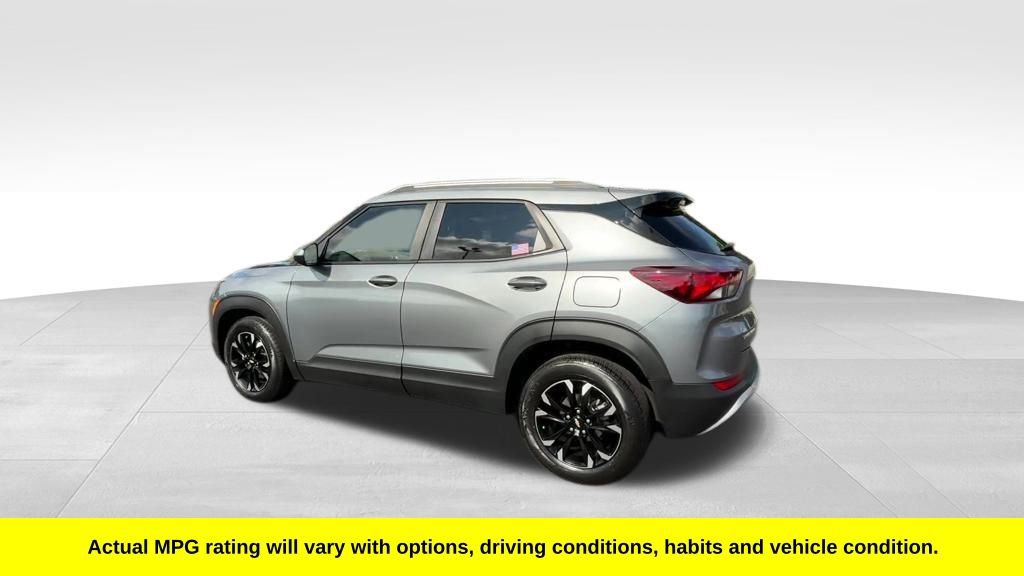 2022 Chevrolet Trailblazer LT photo 3