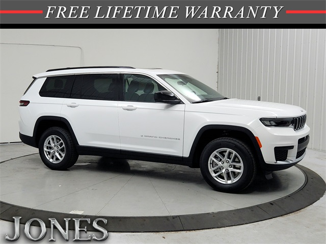 2025 Jeep Grand Cherokee L Laredo's photo