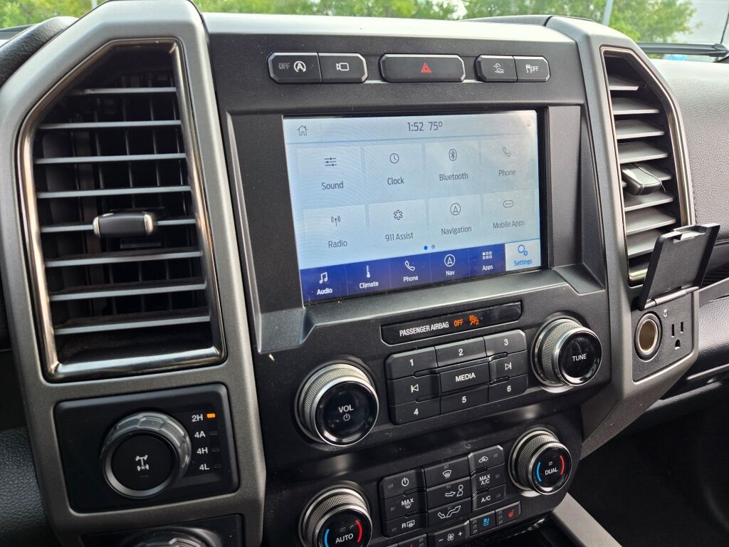 2020 Ford F-150 Raptor photo 29