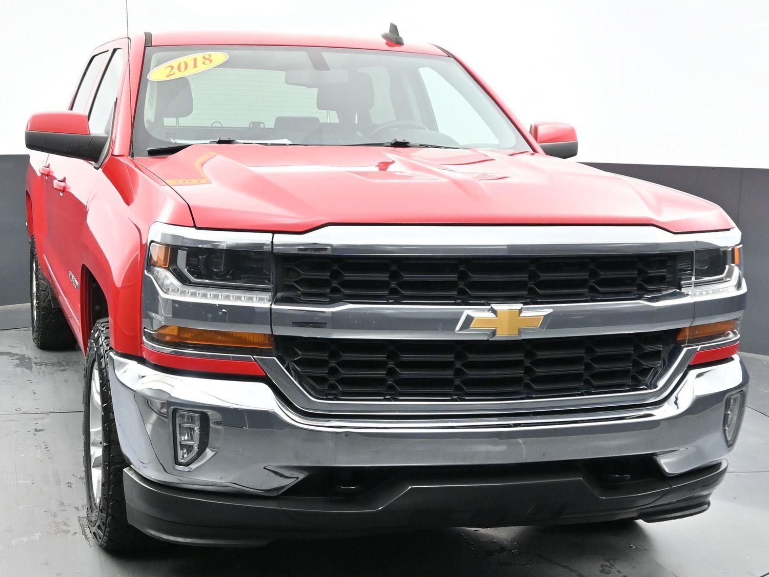 2018 Chevrolet Silverado 1500 LT photo 2