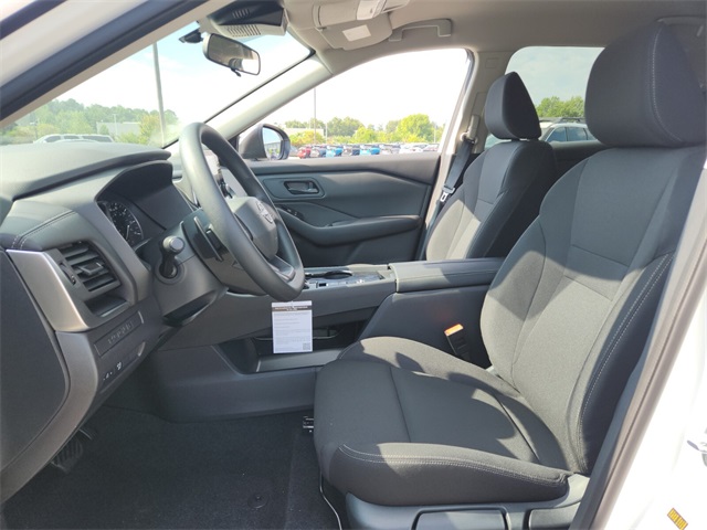 2026 Nissan Rogue S photo 6