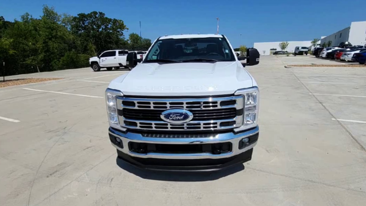 2023 Ford F-350 XLT photo 29