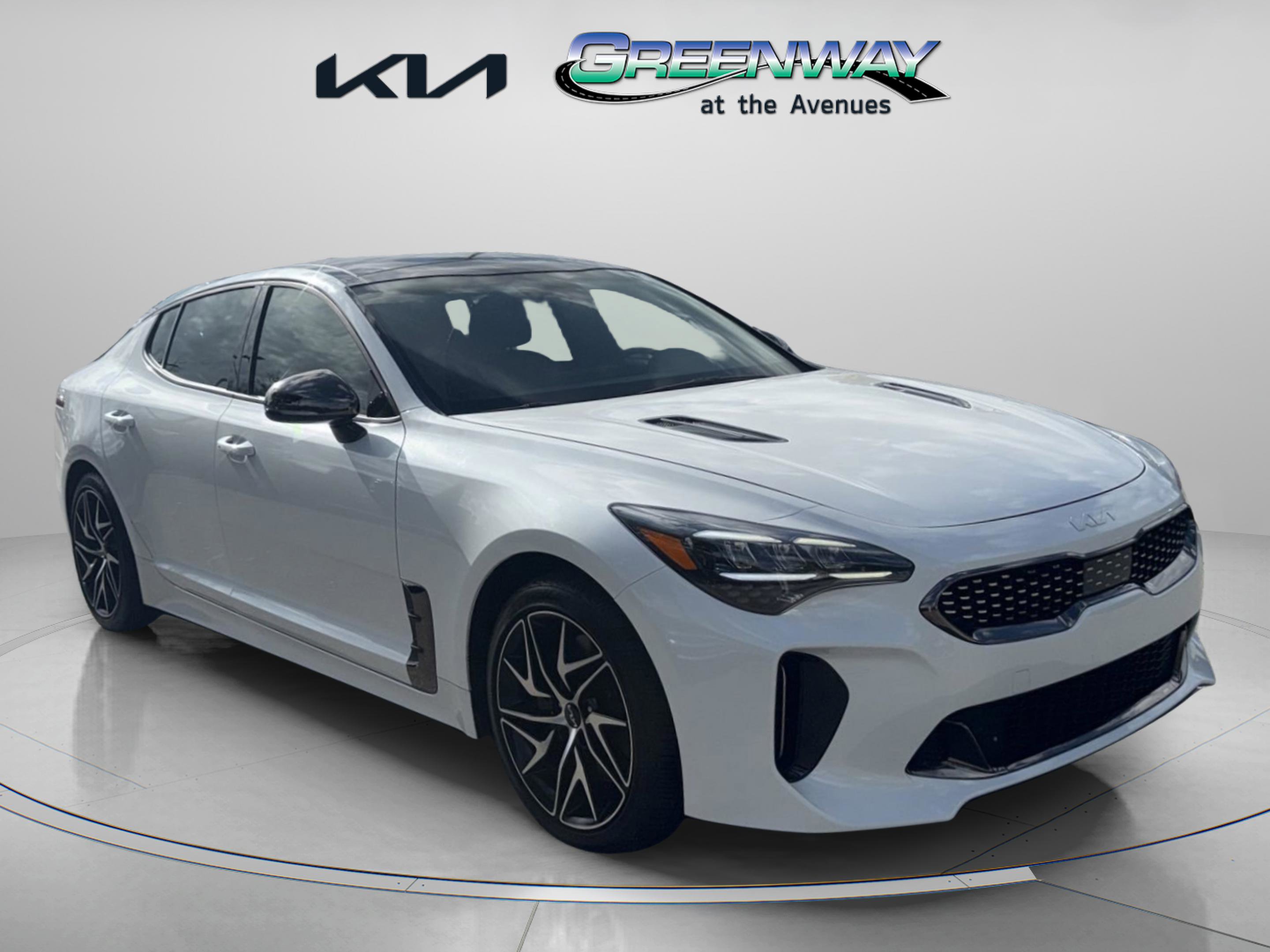 2023 Kia Stinger GT-Line's photo