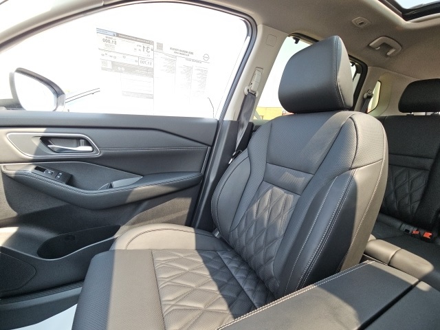 2025 Nissan Rogue Platinum photo 35