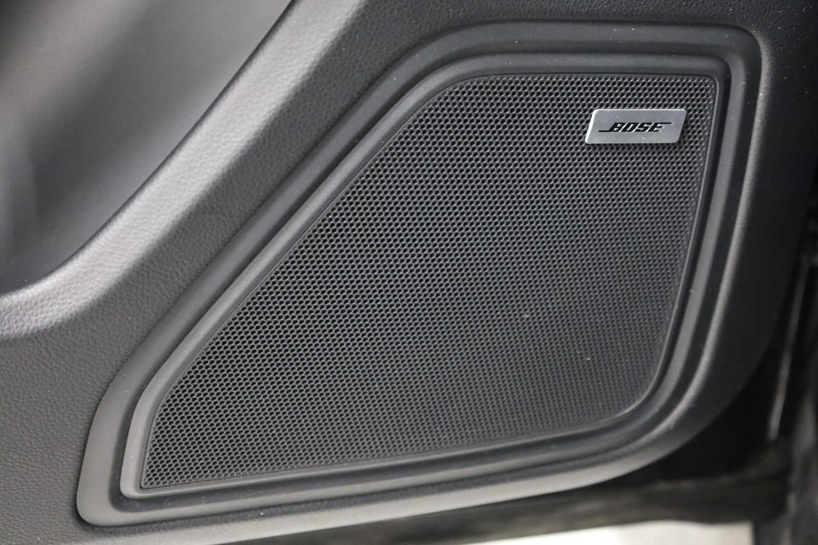 2021 Porsche Macan Base photo 17