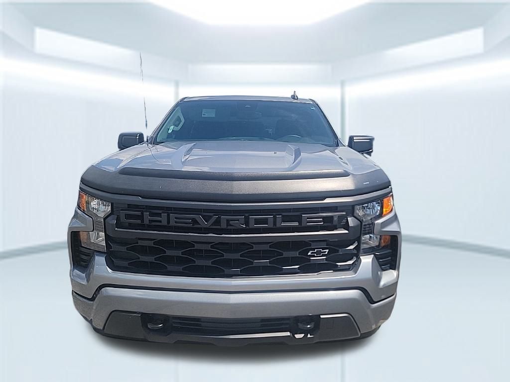 2024 Chevrolet Silverado 1500 Custom photo 3