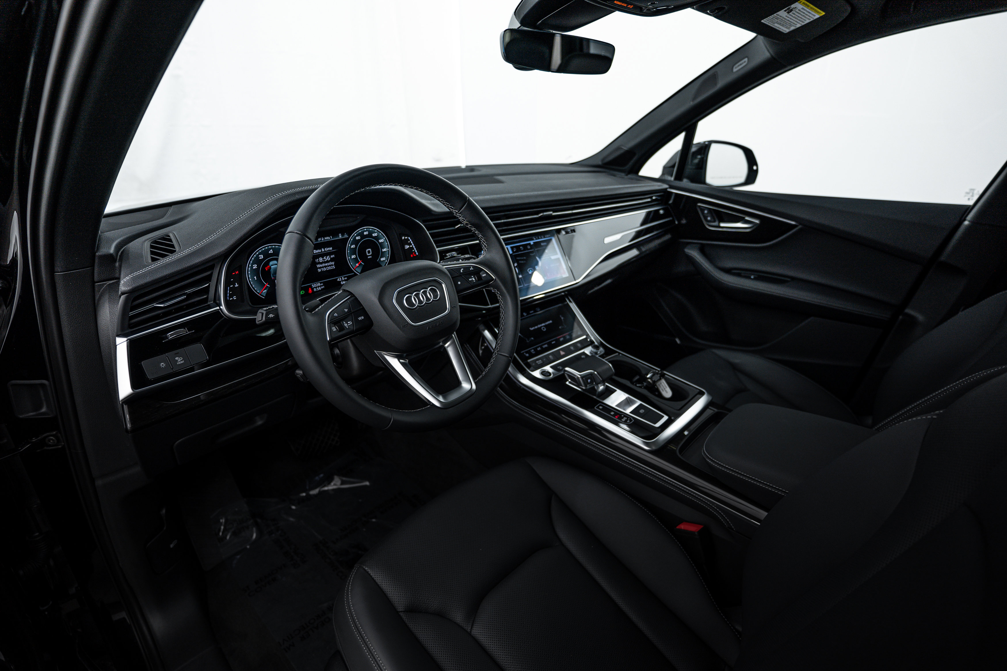 2025 Audi Q7 Premium Plus photo 9