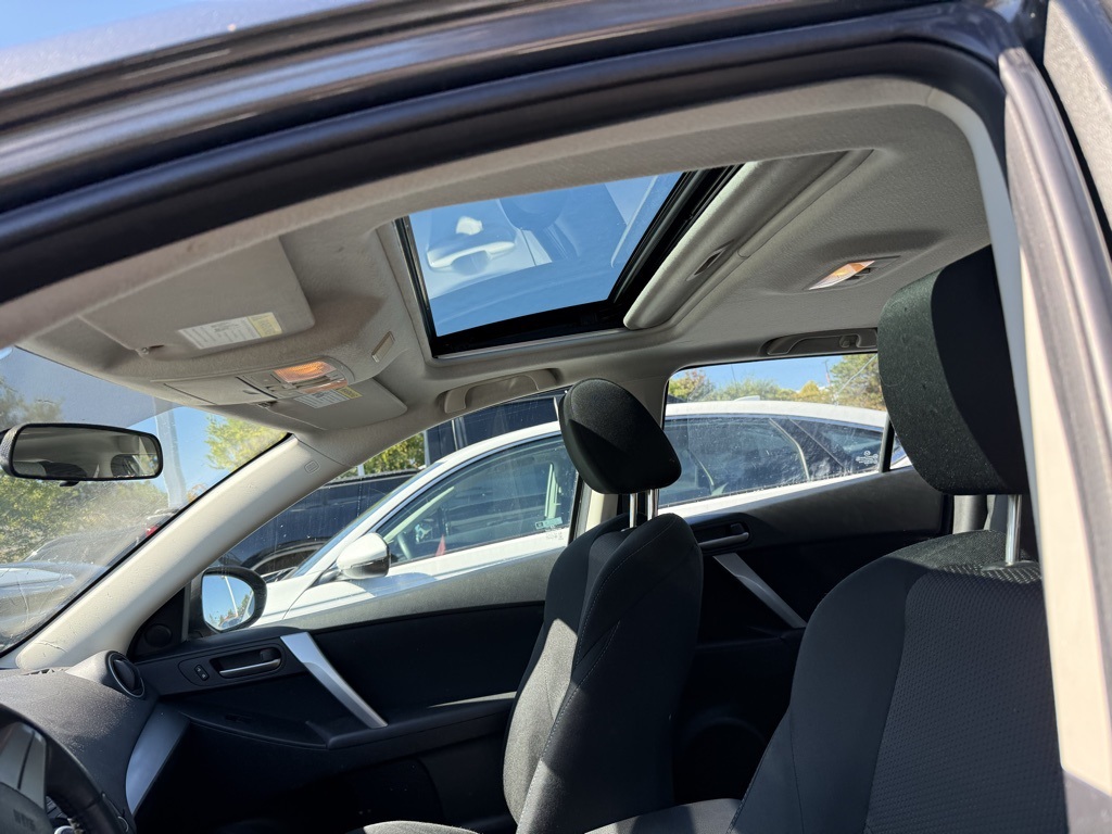 2012 Mazda Mazda3 s Touring photo 8