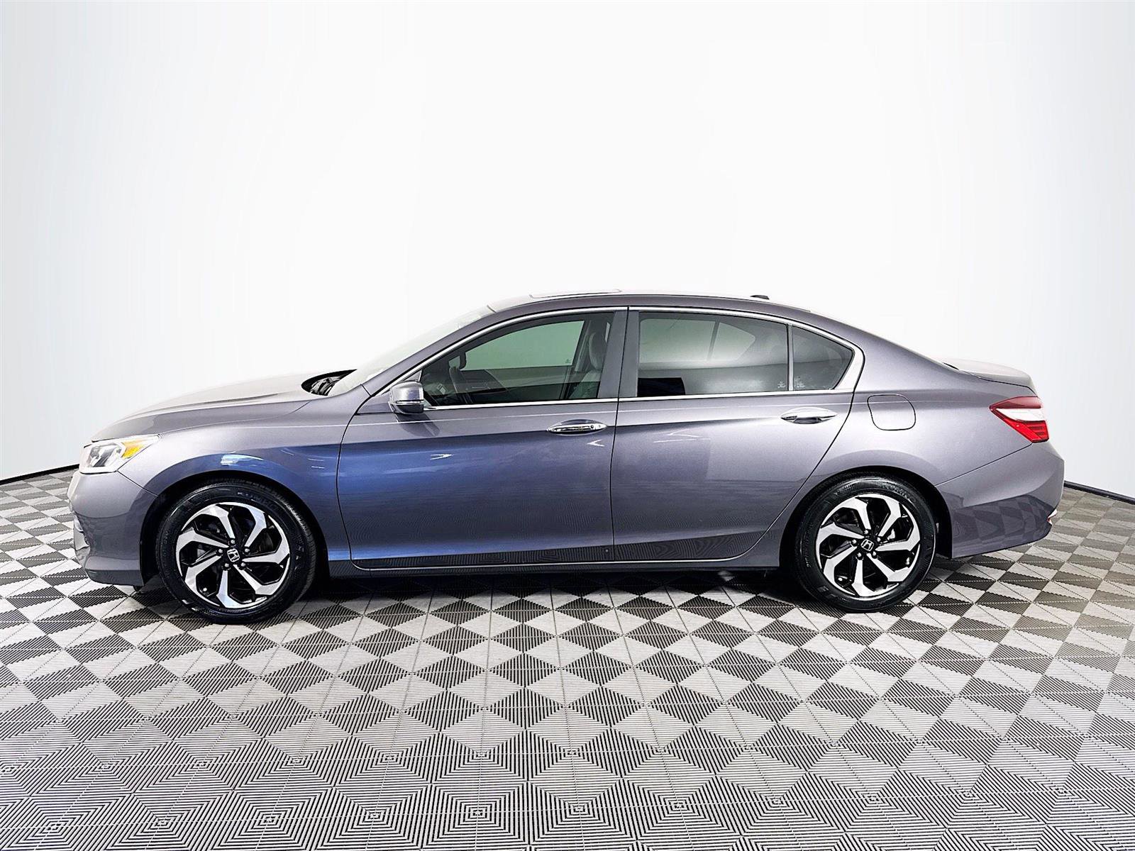 2016 Honda Accord EX-L photo 2