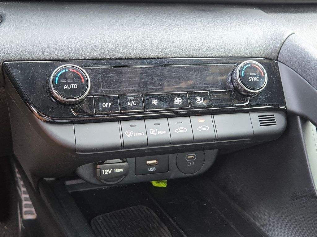 2025 Hyundai Elantra SEL Sport photo 22