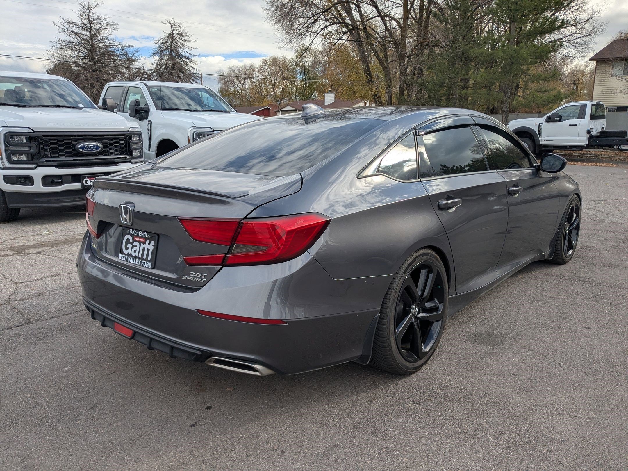 2018 Honda Accord Sport 2.0T photo 3