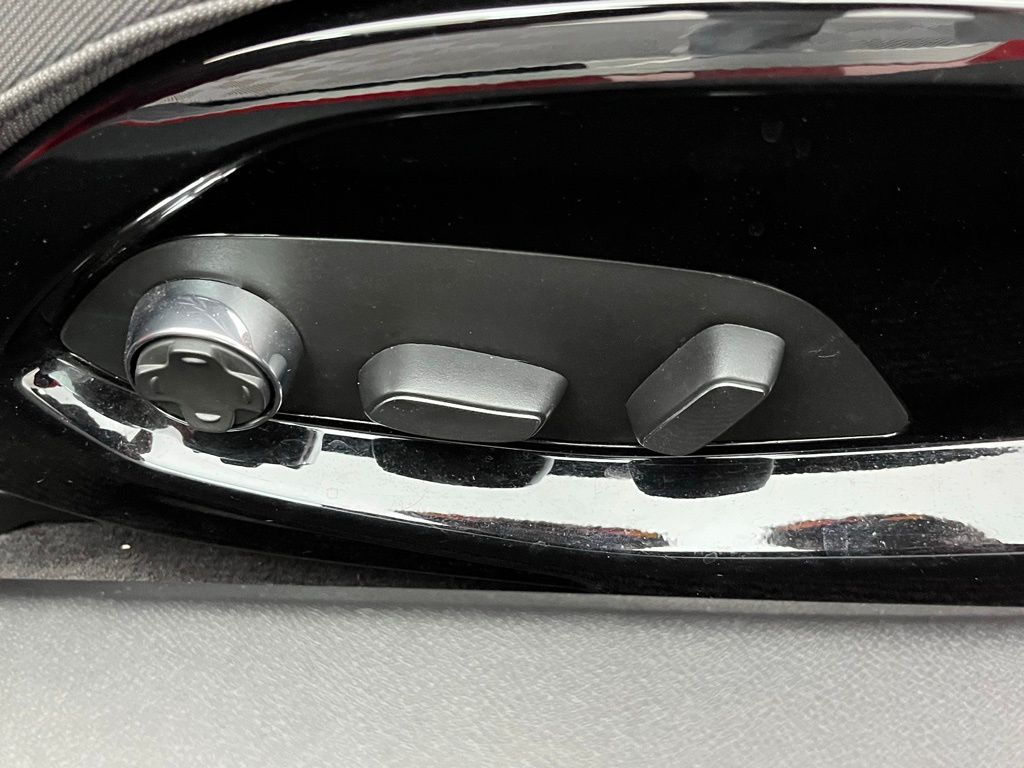 2020 Chevrolet Corvette Stingray 2LT photo 9