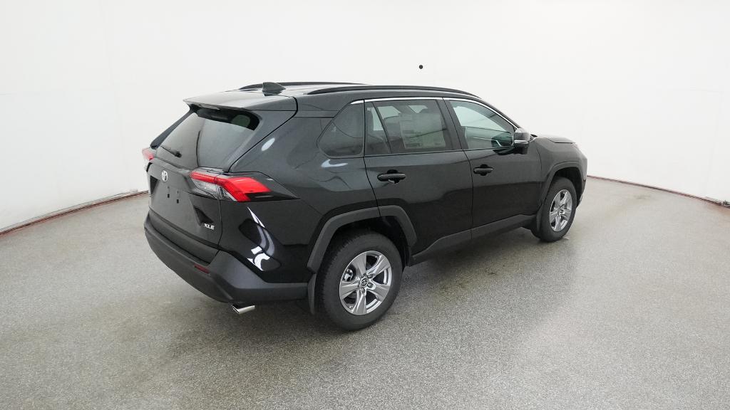 2025 Toyota RAV4 XLE photo 22