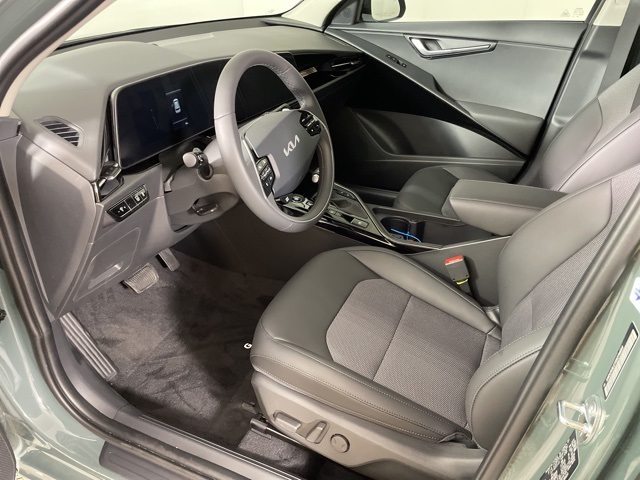 2025 Kia Niro EX Touring photo 17