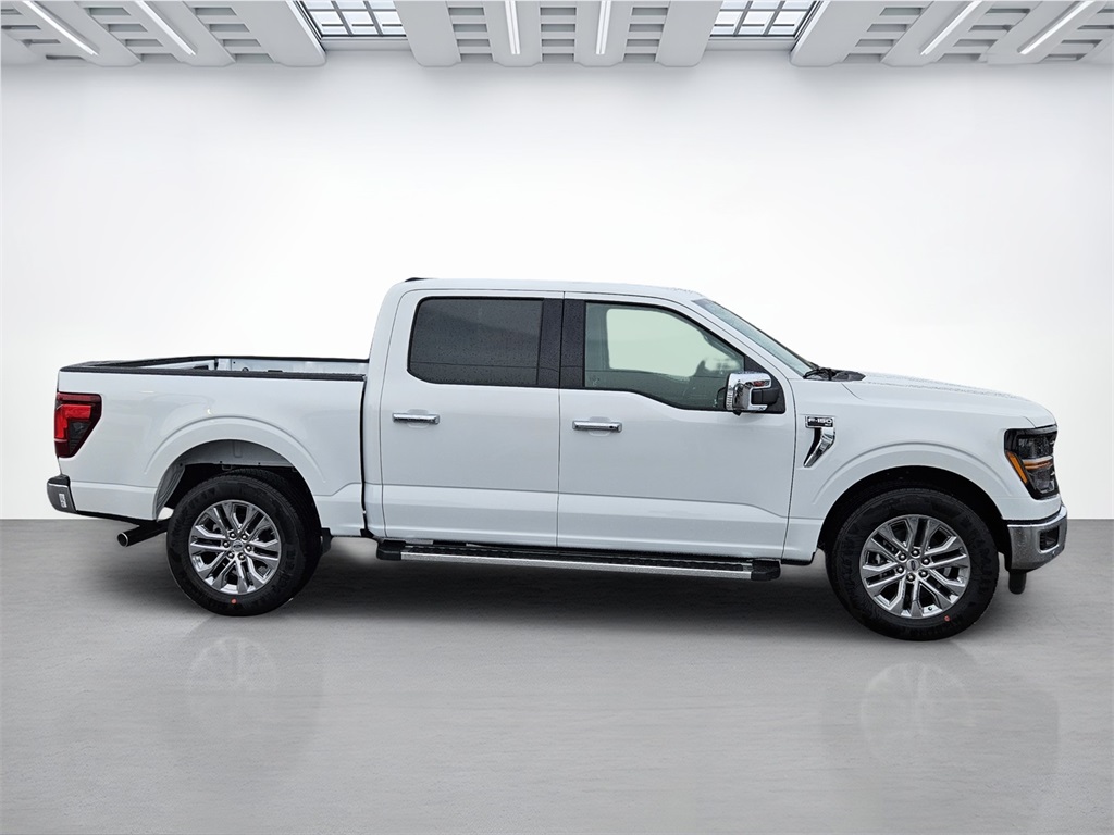 2025 Ford F-150 XLT photo 4