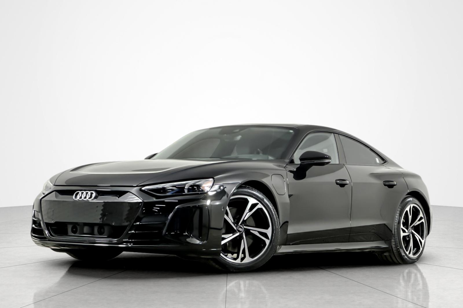 2023 Audi e-tron GT Prestige's photo