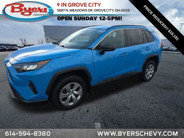 2019 Toyota RAV4 LE's photo