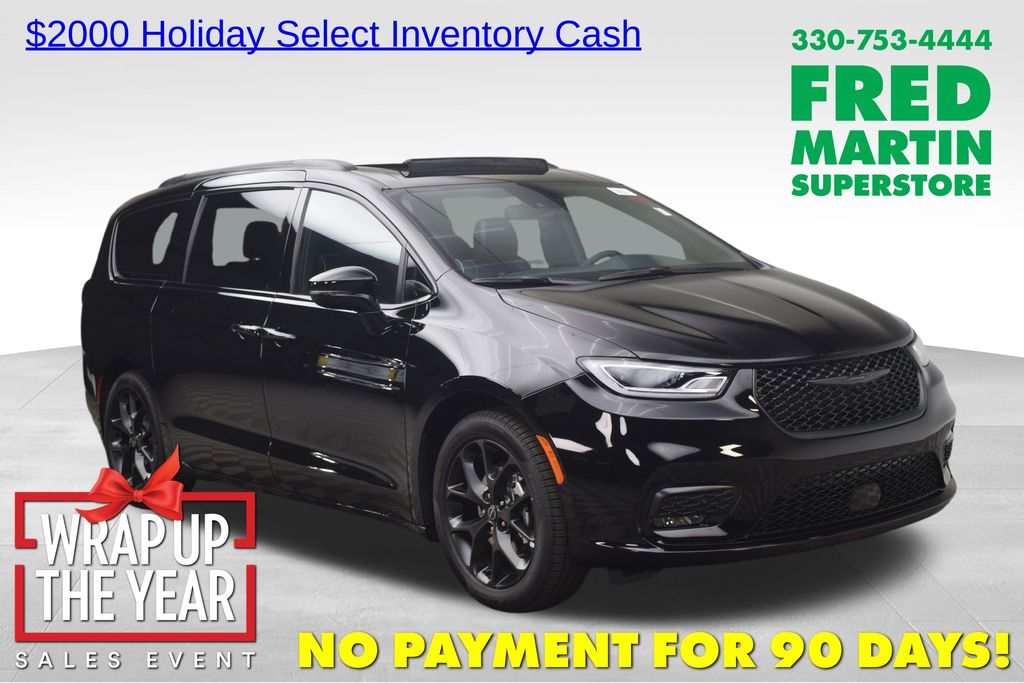 2026 Chrysler Pacifica Limited's photo