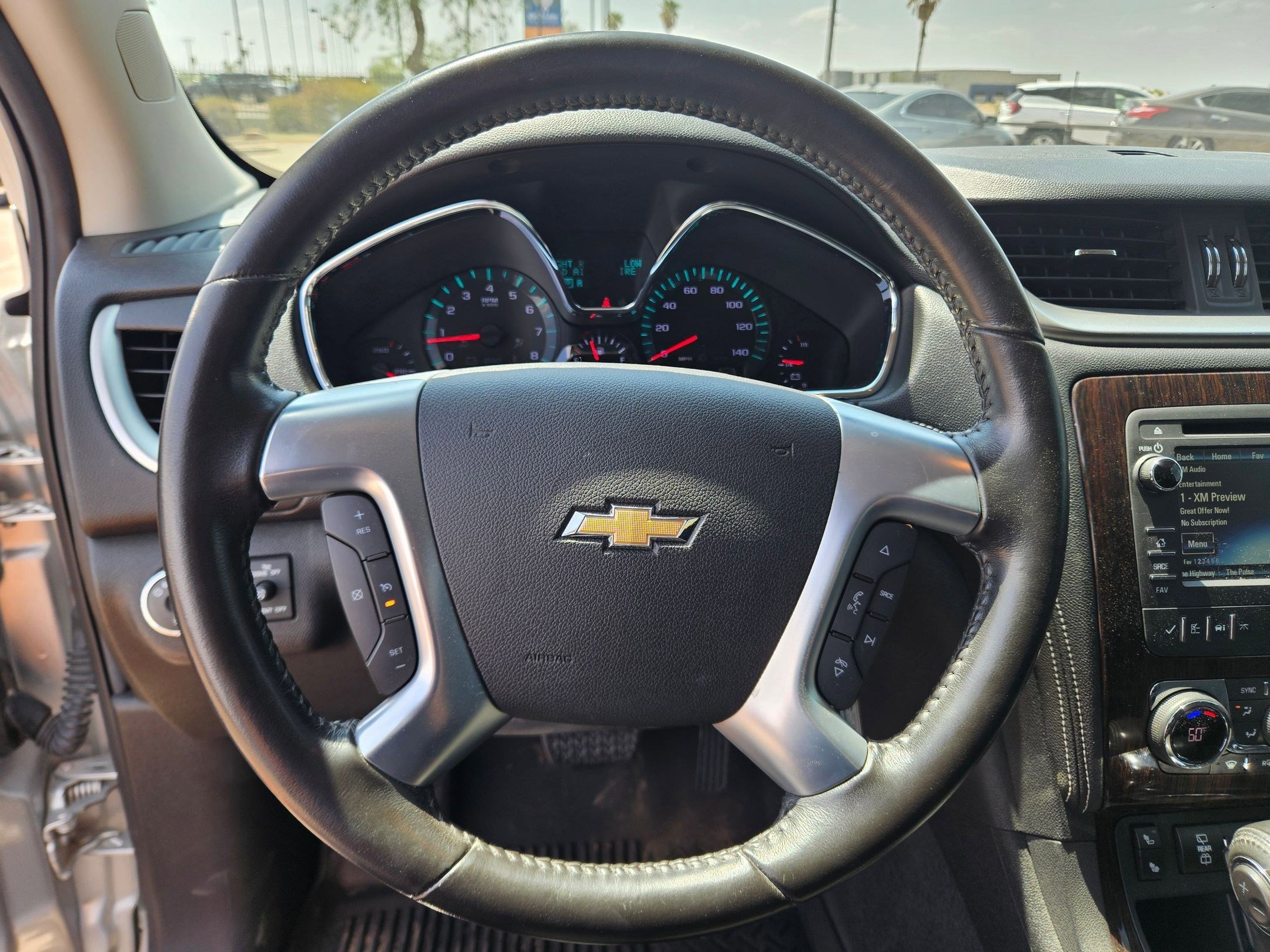 2015 Chevrolet Traverse 2LT photo 13