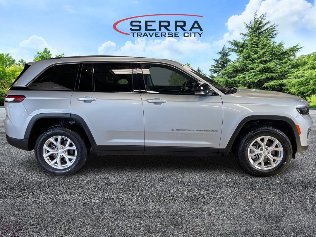 2023 Jeep Grand Cherokee Limited photo 4
