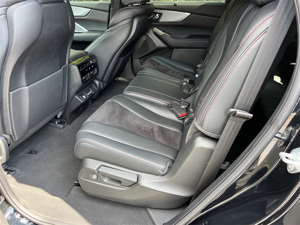 2023 Acura MDX A-Spec SH-AWD photo 17