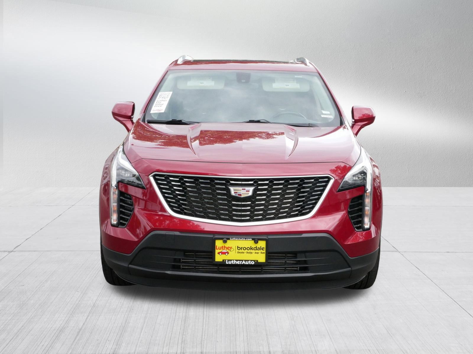 Used 2019 Cadillac XT4 Luxury with VIN 1GYFZBR44KF177727 for sale in Brooklyn Park, MN