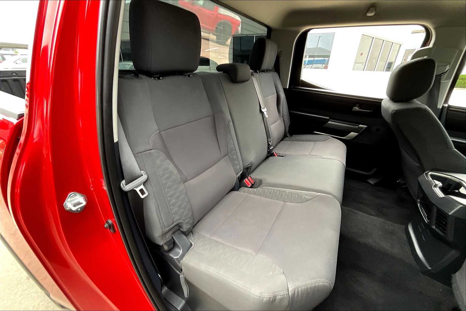 2022 Toyota Tundra SR5 photo 18