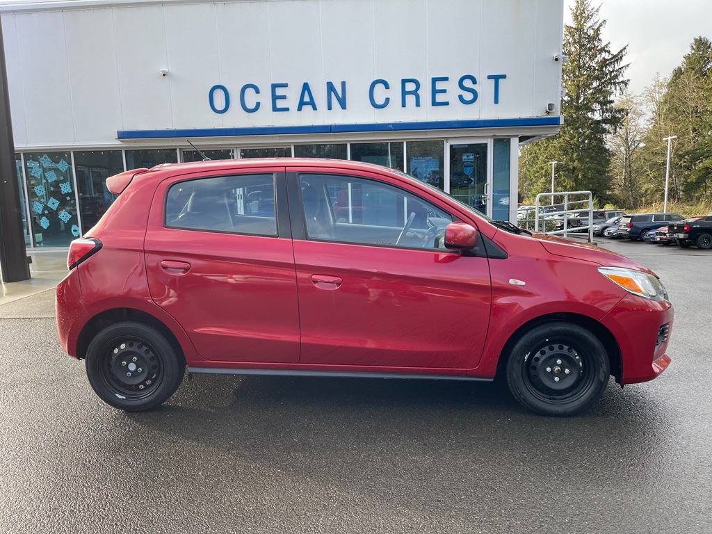 2022 Mitsubishi Mirage ES's photo