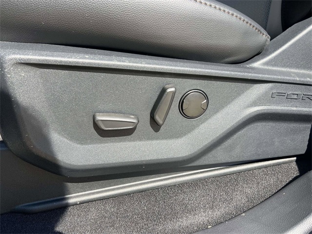 2025 Ford F-150 Lariat photo 9