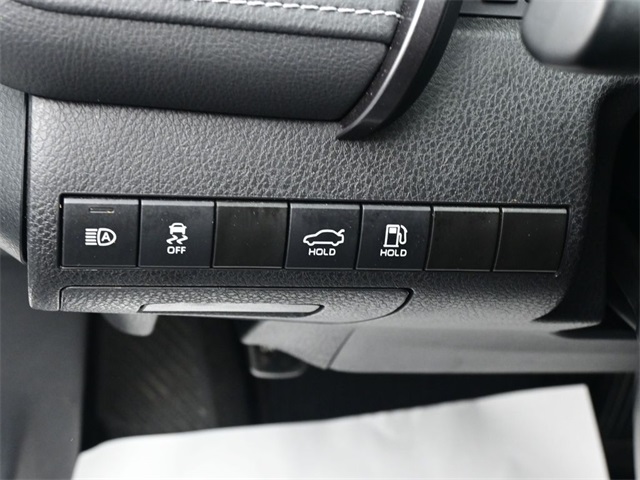 2023 Toyota Camry SE photo 18