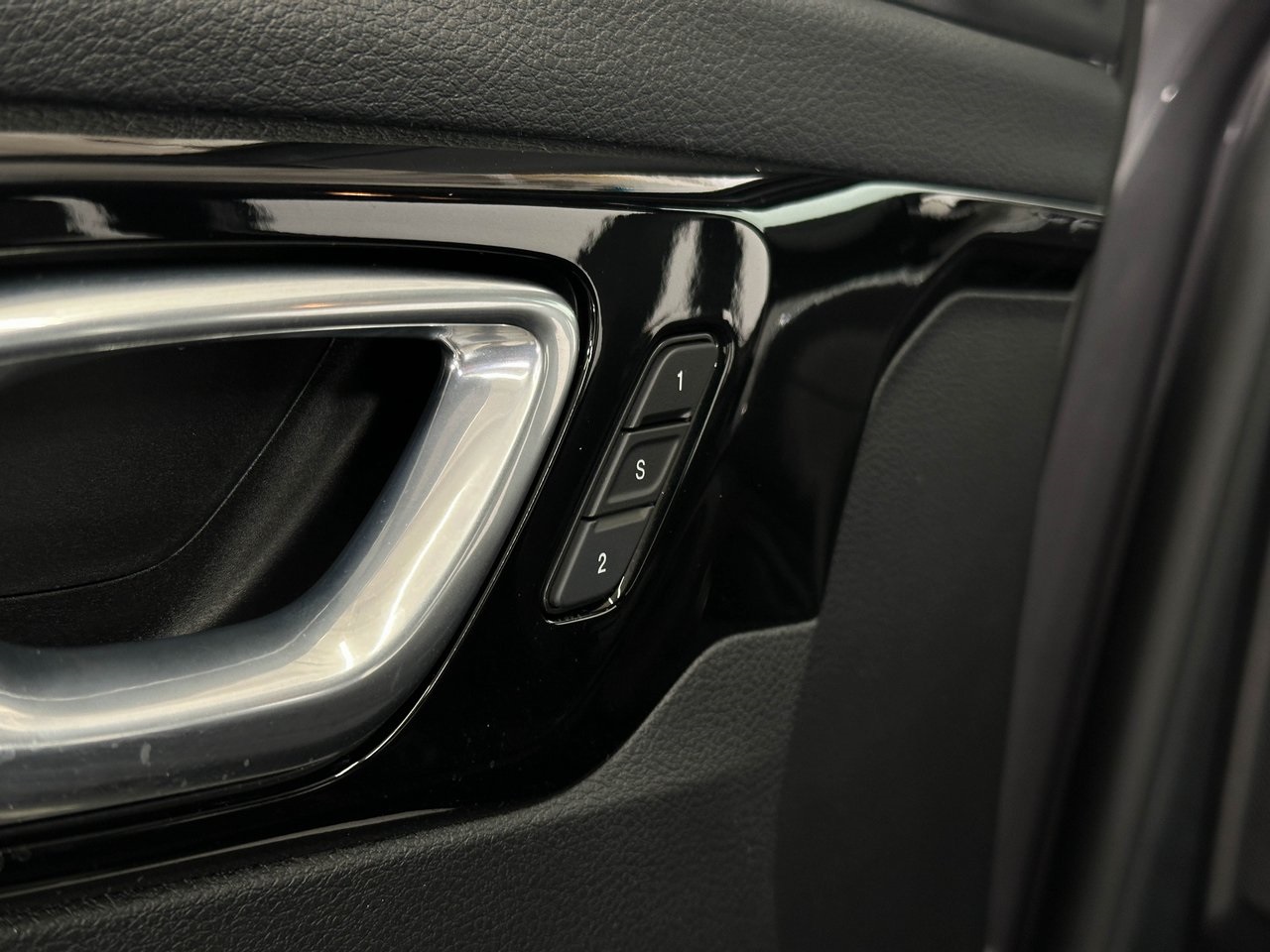 2024 Jeep Compass Limited photo 18