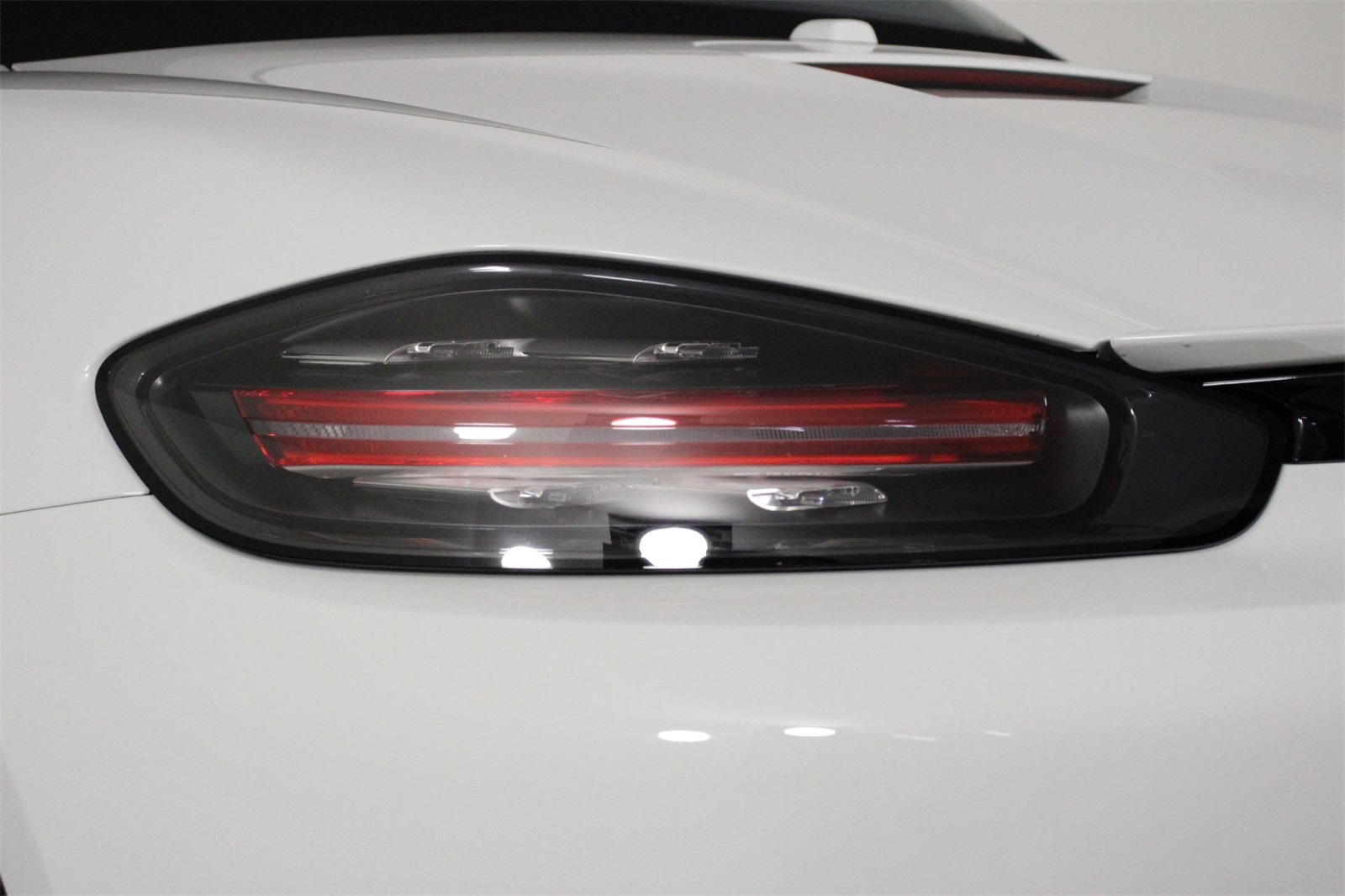 2025 Porsche Boxster photo 19